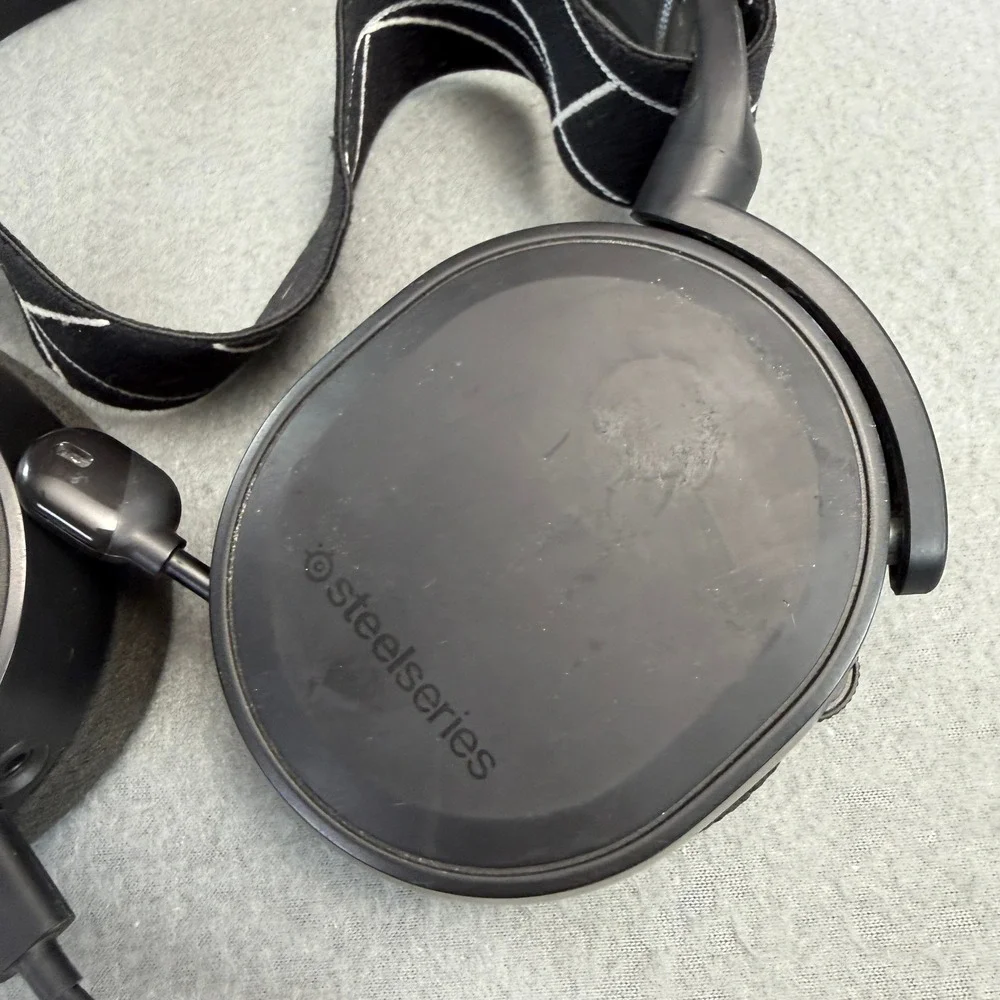 SteelSeries Arctis Nova 7 Wireless Gaming Headset Black Multi-Platform Bluetooth